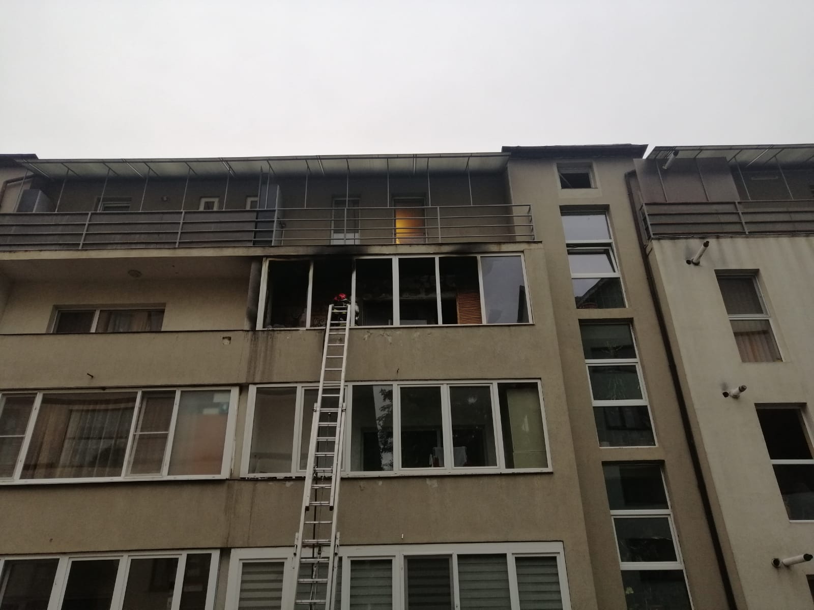 Incendiu la un apartament din Cluj Napoca