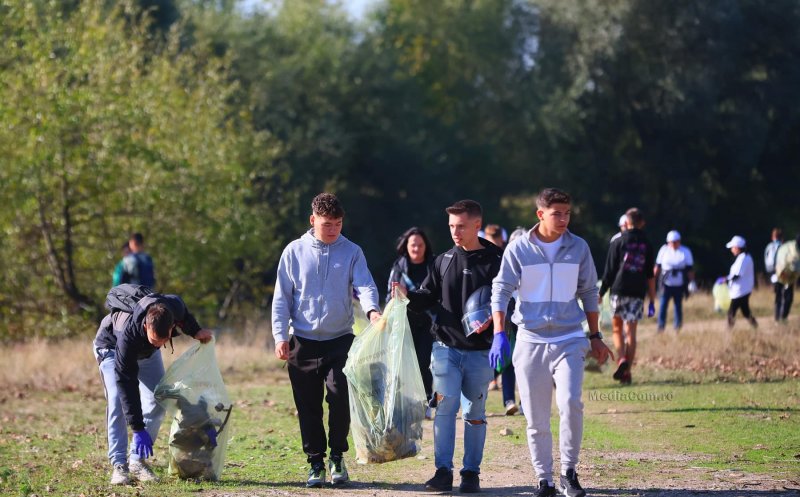 Turdenii au adunat sute de saci de gunoaie de Ziua Națională a Curățeniei