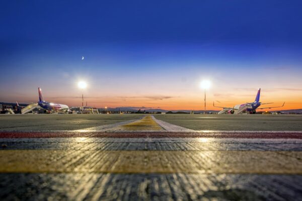 Liberalul Tișe vrea să privatizeze Aeroportul Internațional Cluj Napoca. Voi sunteți de acord?