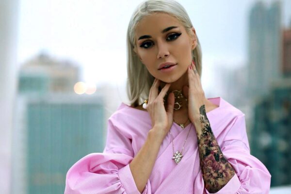 Clujeanca Alina Ceușan susține că nu este ”țărancă”. În schimb, mii de români afirmă contrariul