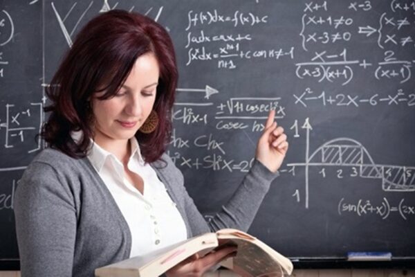 Ce se întâmplă în școli, este dincolo de limita normalului. Mesajul disperat al un profesor de matematică