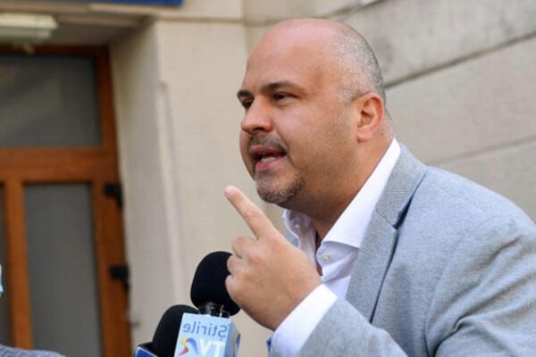Emanuel Ungureanu s-a făcut de rușine la Suceava. Deputatul USR care candidează din județ în județ