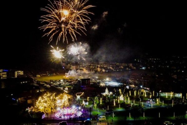 Târgul de Crăciun din Florești se deschide sâmbătă! Program Winter Dream Florești 2024