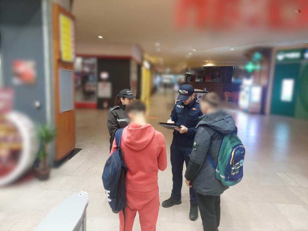 Chiulangii prinși de polițiștii clujeni la mall