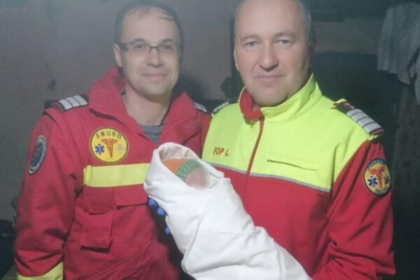 Mămică însărcinată și copilul ei salvați de un echipaj SMURD Cluj bine pregătit