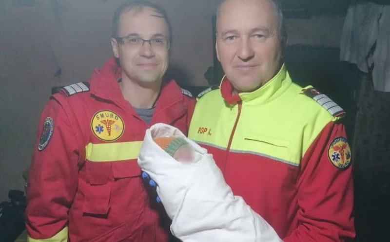 Mămică însărcinată și copilul ei salvați de un echipaj SMURD