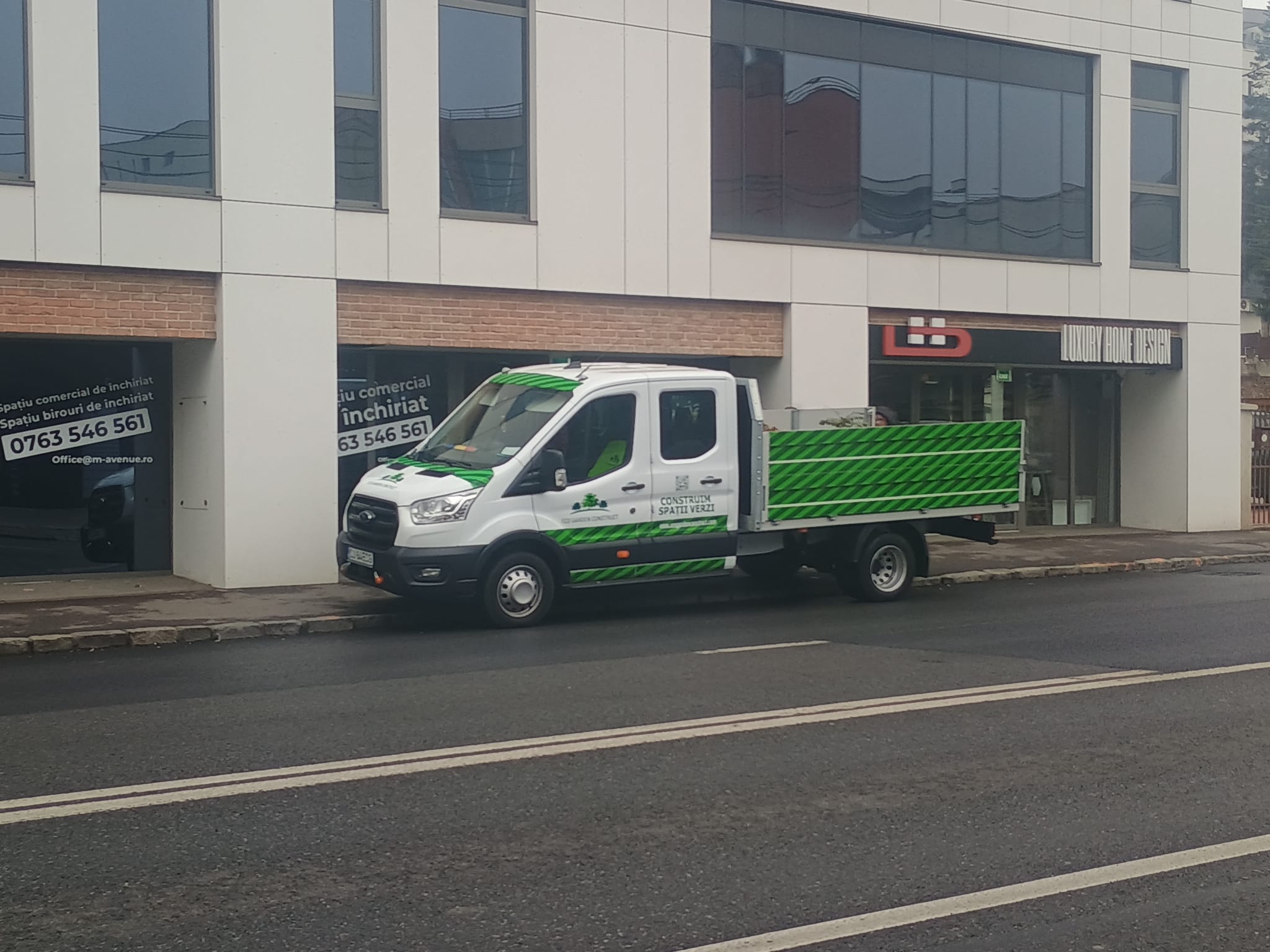 Legea-i pentru fraieri la firmele de casă ale primăriei lui Boc