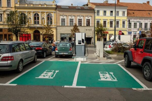Unde vor fi instalate noi stații de încărcare pentru mașini electrice la Cluj? Finanțarea vine din fonduri europene