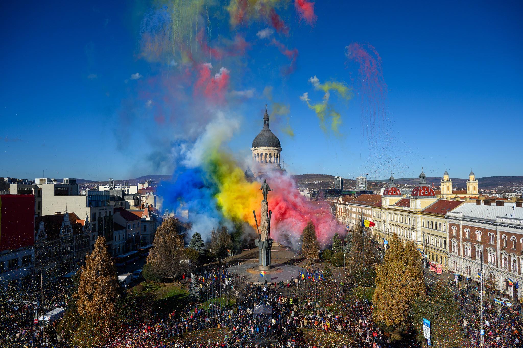 Mii de clujeni in strada la Parada de 1 Decembrie