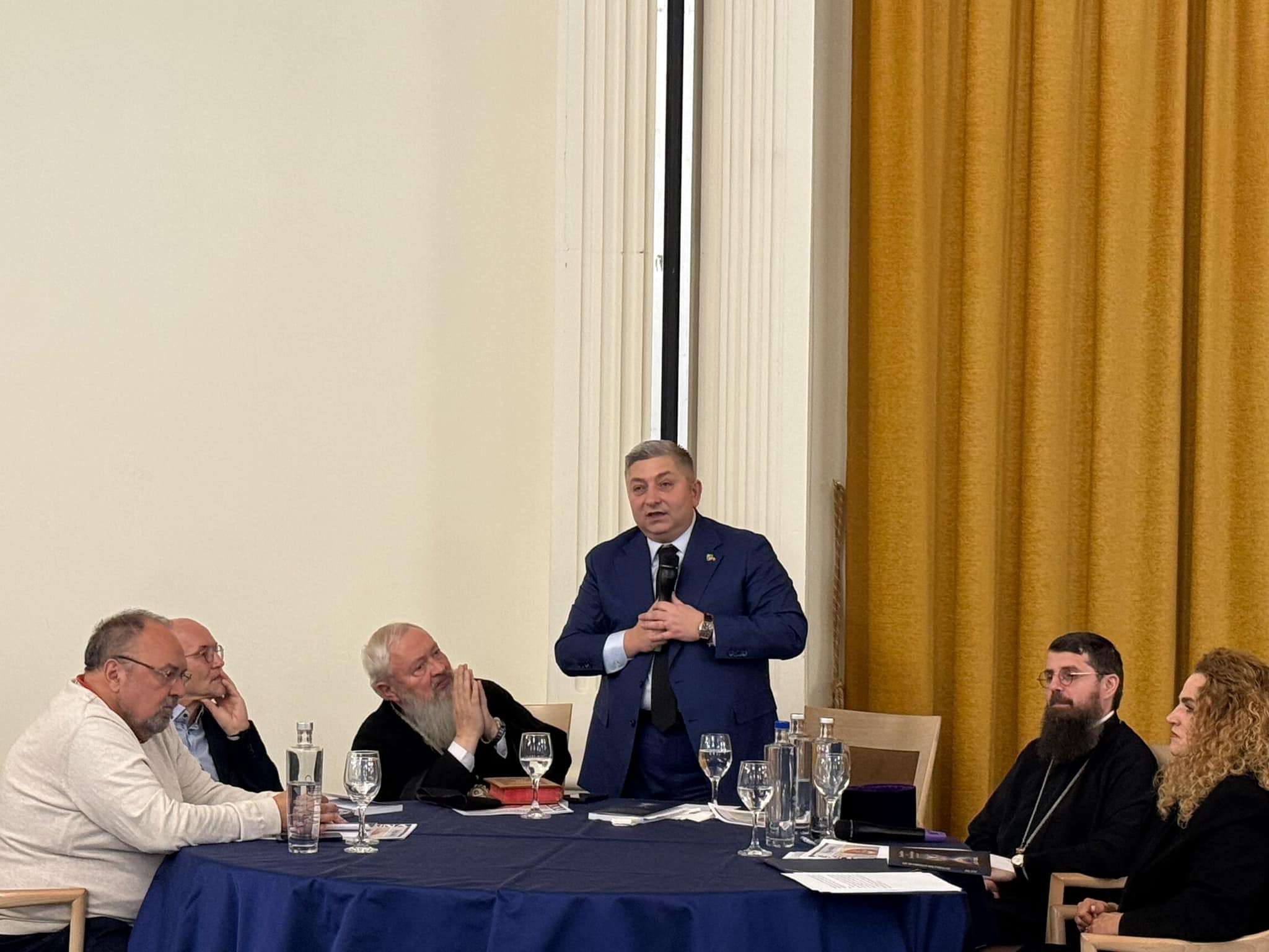 Mesajul DUR al lui Alin Tișe
