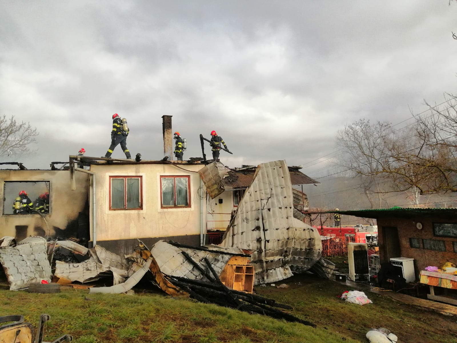 Incendiu casă Vultureni