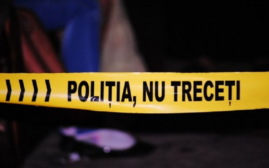 Un bărbat a murit după ce a fost lovit în plin de o mașină