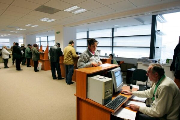 20 la sută dintre angajații Primăriei Cluj Napoca vor pleca acasă. Decizia a fost luată, spune un înalt oficial clujean