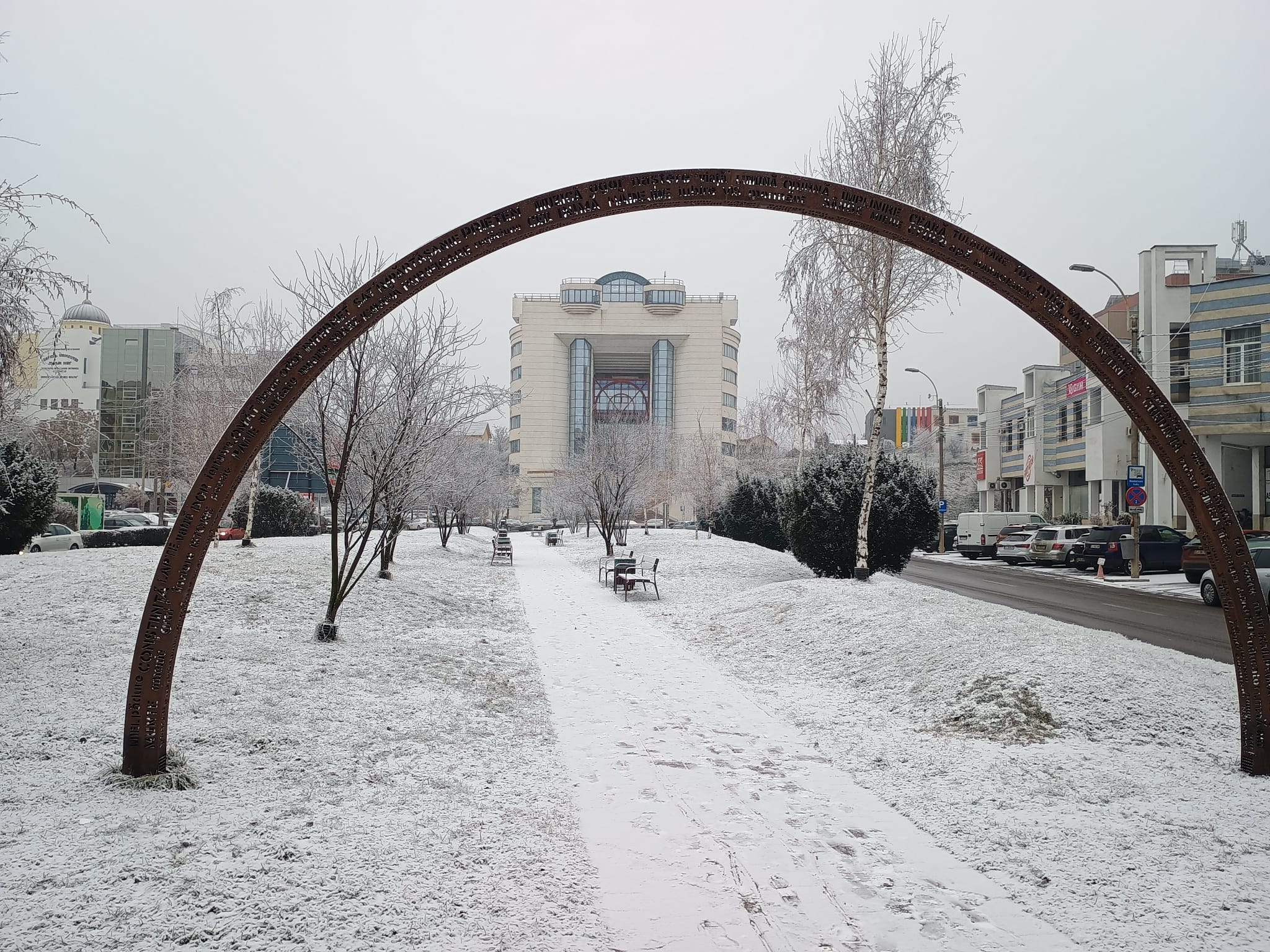Tablou de iarnă peste cartierul Mărăști