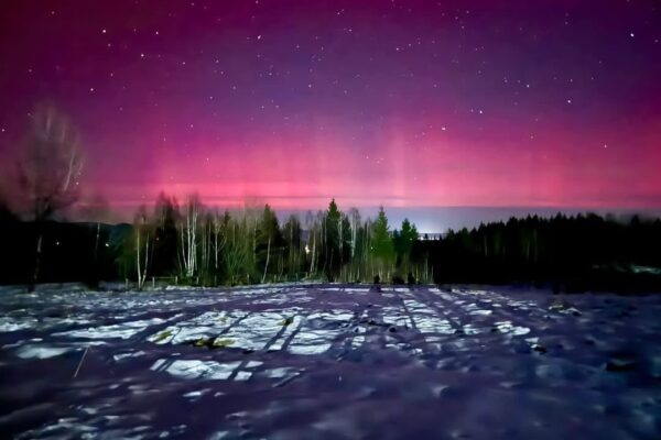 Aurora Boreală surprinsă pe cerul Clujului în prima zi din 2025