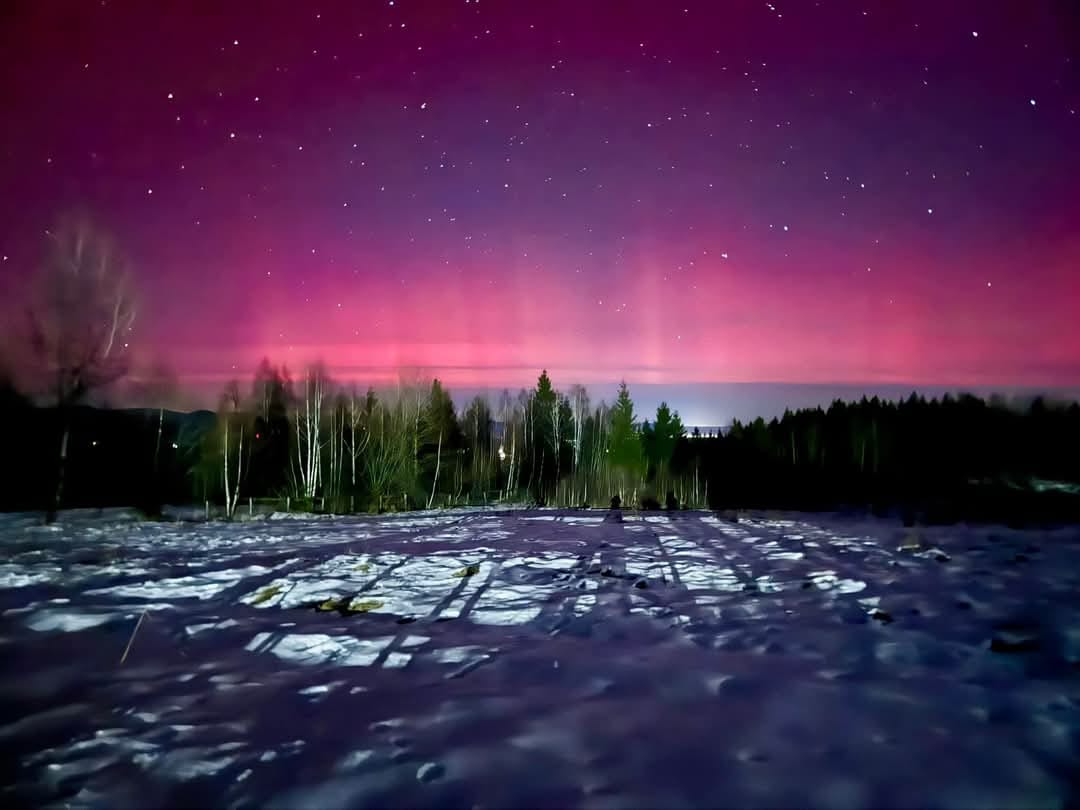 Aurora Boreală surprinsă pe cerul Clujului