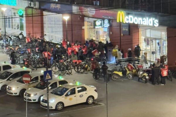 Clujenii au făcut coadă la McDonald’s în prima zi a Anului Nou