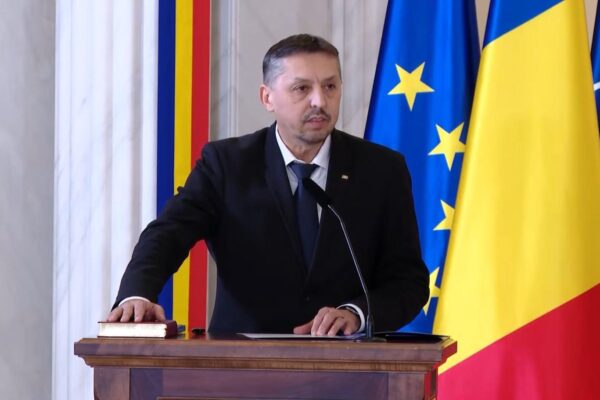 Daniel David vrea să reformeze programele anti-drog din şcoli. Ce planuri are ministrul Educației?
