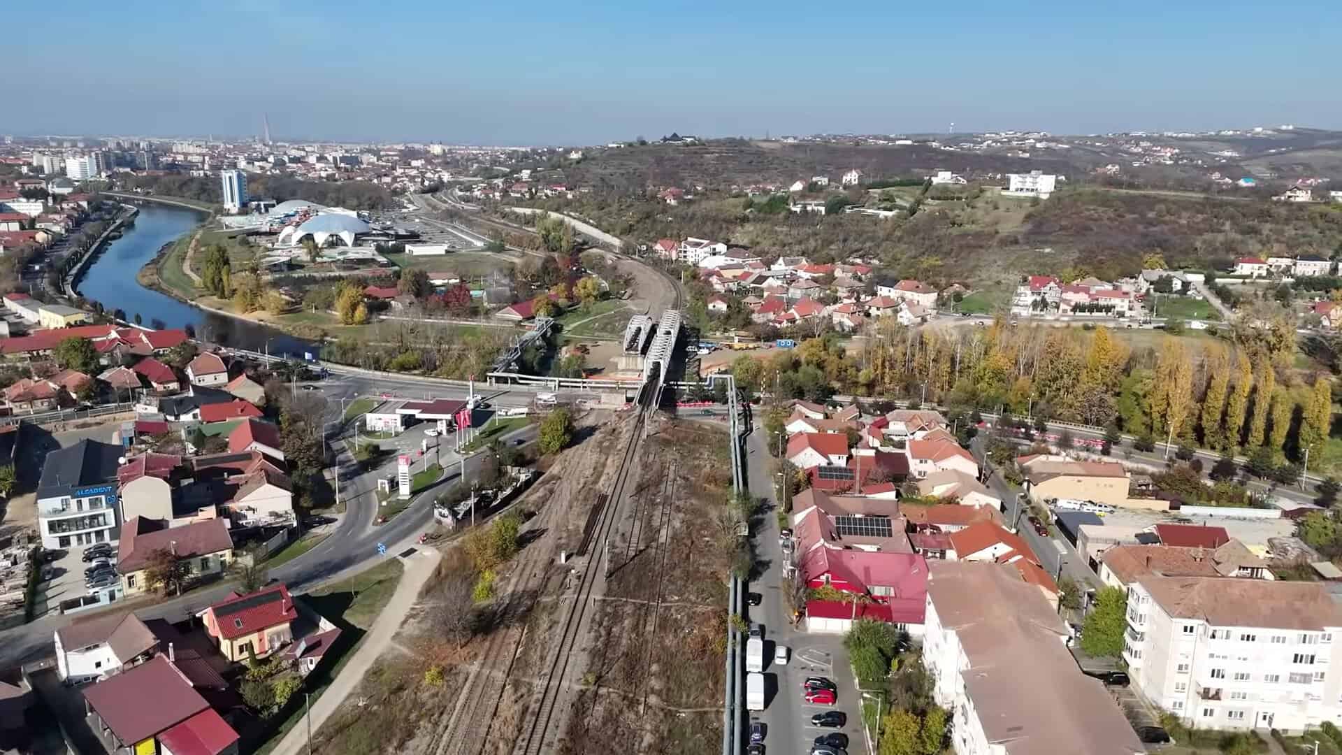 Cum evoluează lucrările la electrificarea liniei ferate Cluj - Oradea
