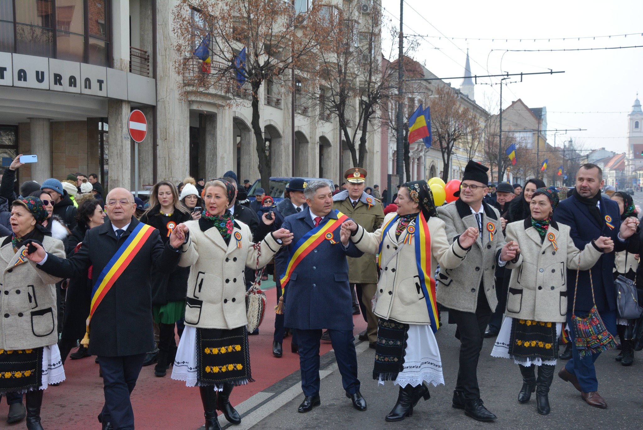 Câți bani "sparge" primăria pe manifestările de "Mica Unire"