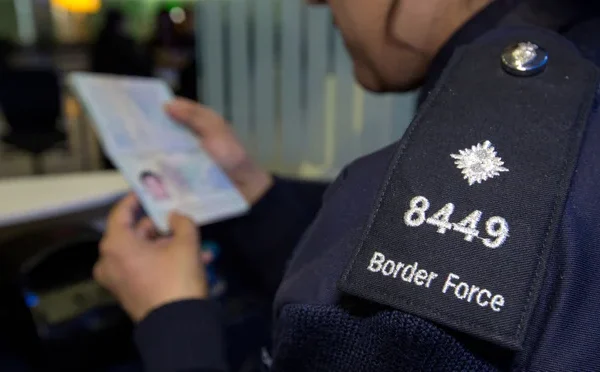 Reguli noi pentru românii care vor să ajungă în Marea Britanie. Este obligatoriu să obțineți acest permis