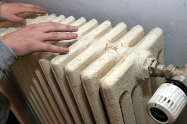 Facturi imense la termoficare în Cluj Napoca. Încălzirea pentru un apartament costă mii de lei
