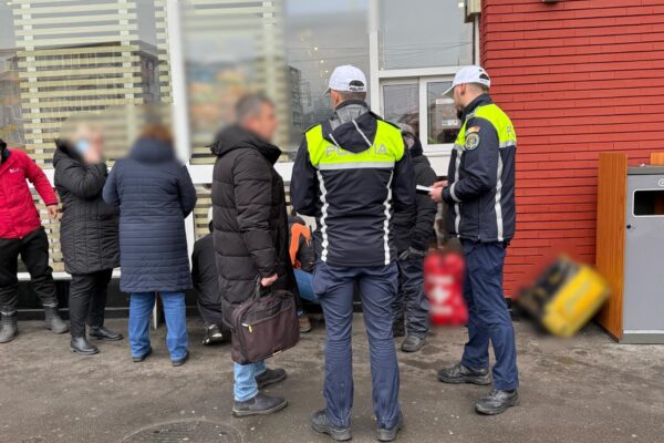 Aproape 500 de curieri și utilizatori de trotinete controlați la Cluj
