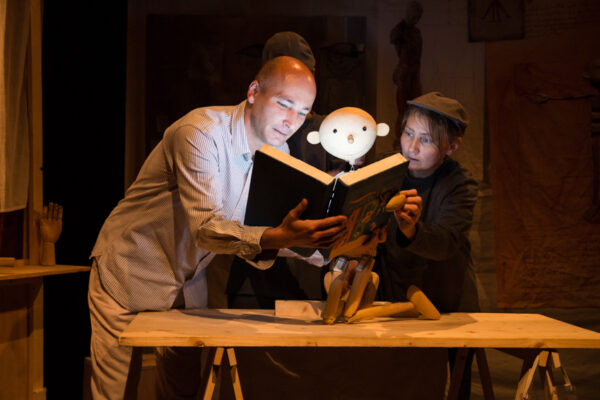 Teatrul Păpuși „Puck” împlinește 75 ani de existență!