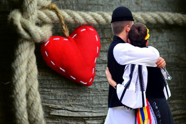 Obiceiuri care alungă ghinionul pentru îndrăgostiți de Dragobete
