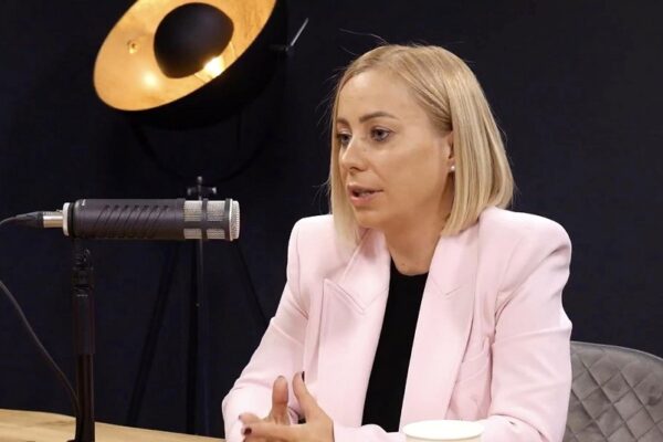 Se schimbă prefectul Clujului. A fost desemnată protejata lui Emil Boc și fosta secretară a lui Daniel Buda