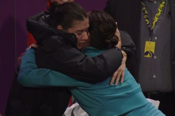 Lacrimi și emoție la retragerea Simonei Halep în BT Arena din Cluj. Sorana Cârstea, în lacrimi