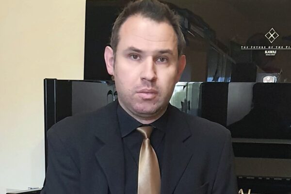 Cine este profesorul din Cluj, arestat pentru viol asupra unor minori