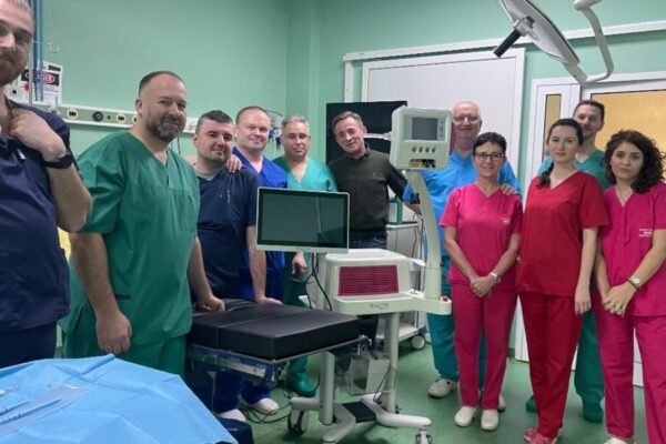 Premieră în urologia românească stabilită de echipa profesorului Ioan Coman