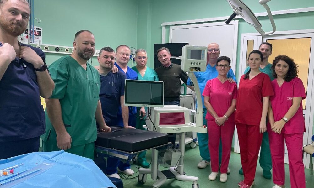 Premieră în urologia românească stabilită de echipa profesorului Ioan Coman