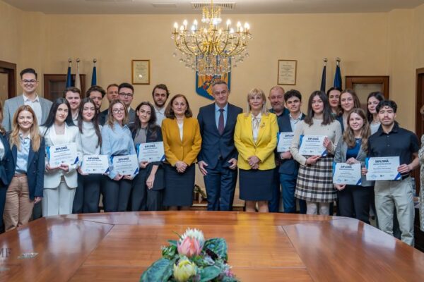 Burse pentru Inovație la UMF Cluj destinate studenților mediciniști