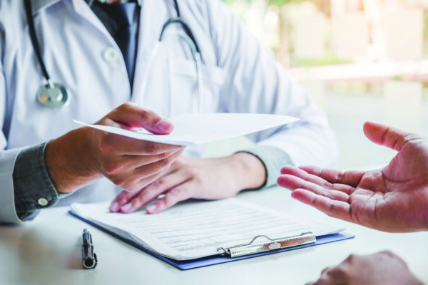 Pentru ce își mai iau românii concediu medical? Cum arată topul bolilor