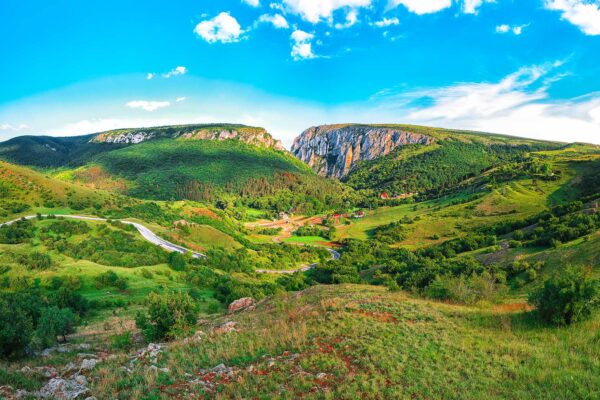 Pasionații de alergare așteptați Cheile Turzii Race. Competiție de alergare montană în inima naturii
