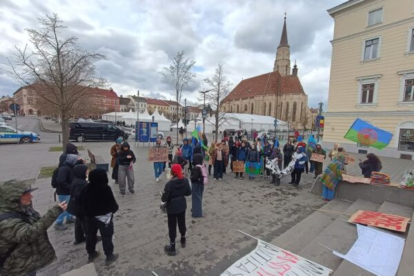 Și cetățenii romi există la Cluj! Activiștii pentru susținerea drepturilor romilor i-au transmis un mesaj lui Emil Boc