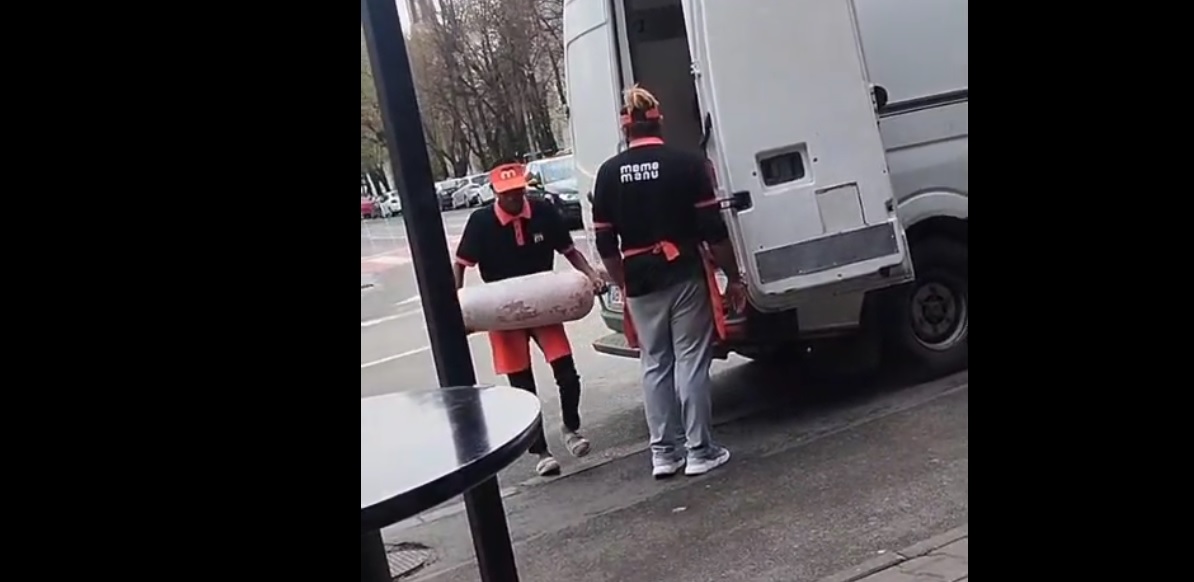 Mai mâncați la fast-food Mama Manu