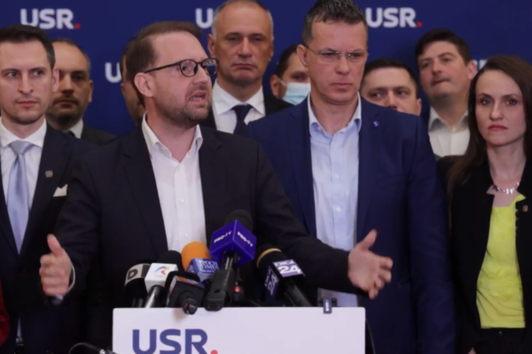 Elena Lasconi rămâne fără sprijinul partidului, dar nu se retrage din cursa prezidențială. E scandal pe față în USR