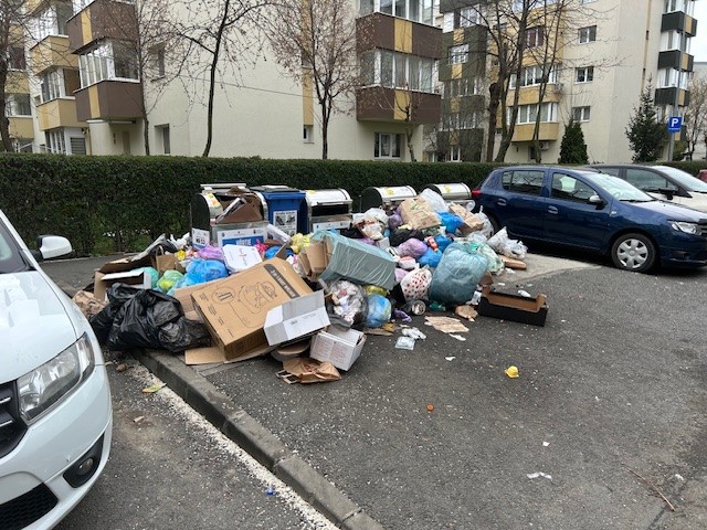 Gunoaie neridicate str Bucuresti nr 86