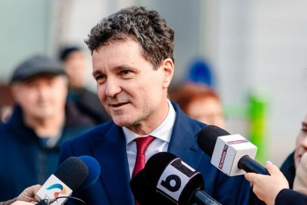 Nicușor Dan: „Vocea oamenilor este mai importantă decât vocea politicienilor”