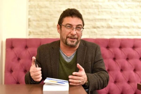 Un celebru jurnalist s-a stins la 57 ani