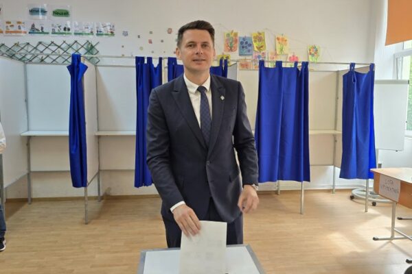 Mircea Abrudean a votat: „Suntem puși în fața alegerii între bine și rău, între trecut și viitor”