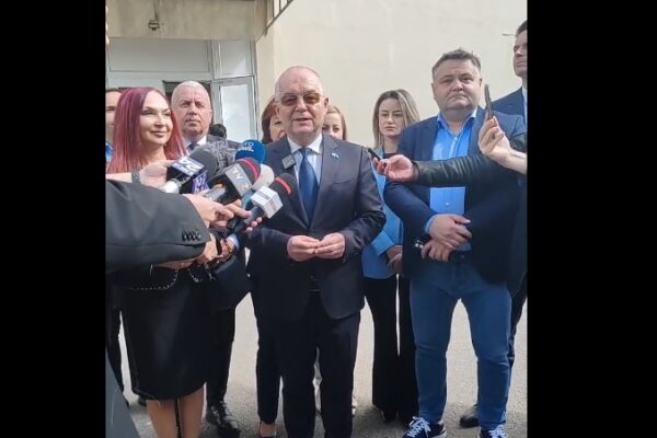 Cum a votat primarul Emil Boc pentru primul tur al alegerilor