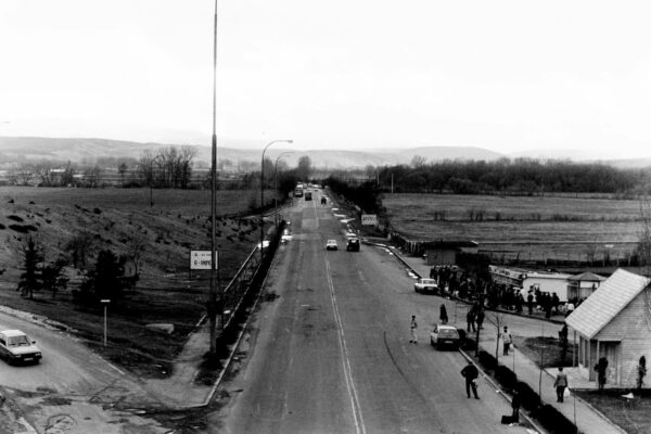 Cât de sinistră arăta zona de la ieșire din Cluj, spre Florești, acum 30 de ani