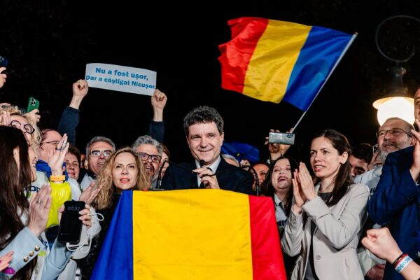 Alegerea lui Nicușor Dan a fost VALIDATĂ de Curtea Constituțională. Contestația lui Simion, ”aruncată la gunoi”, adică RESPINSĂ