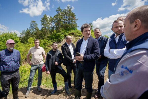Președintele Nicușor Dan a venit de urgență la Praid. „Vedem ce se poate salva și căutăm vinovații”