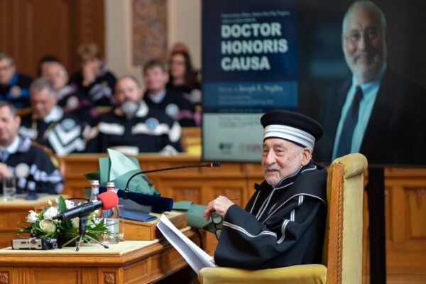 ”În prezent cărțile sunt făcute de China, și nu de SUA”. A spus-o la Cluj, laureatul nobel pentru economie Joseph Stiglitz