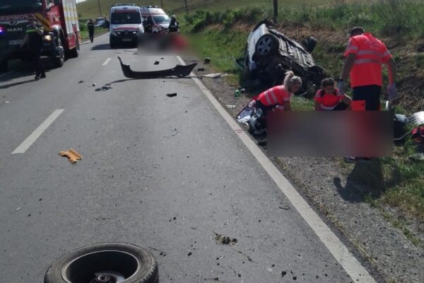 Accident MORTAL la ieșire din Apahida. Un bărbat a murit, iar o femeie a ajuns la spital în stare gravă